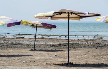 Iraq's Lake Habbaniyah resort faces 'dry' tourist season