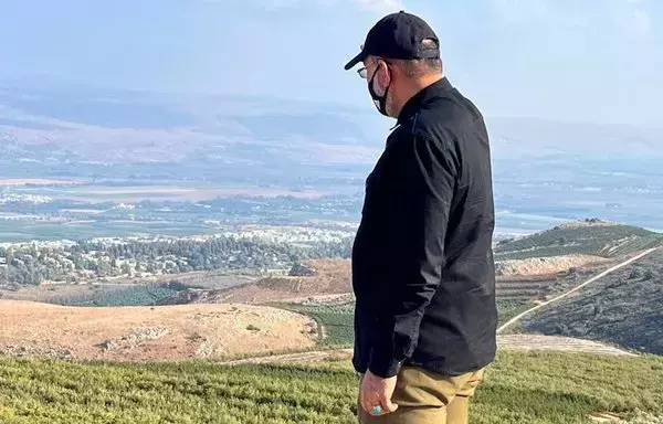 A photo circulated on social media accounts allied with Iran-backed Iraqi militias on October 15 purports to show Abu Alaa al-Walai, leader of the Iran-backed Iraqi militia Sayed al-Shuhada Brigades, on the borders of southern Lebanon.