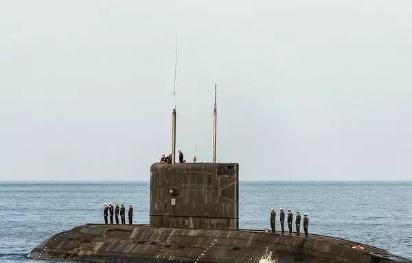 An Iranian submarine takes part in a January naval exercise. [IRNA]