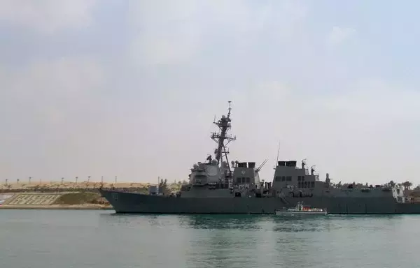 US destroyer USS Mason crosses the Suez Canal con March 12, 2011. USS Mason has responded to recent attacks on commercial vessels in the Red Sea. [STR/AFP]