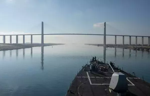 The Arleigh Burke-class guided-missile destroyer USS Laboon transits the Suez Canal December 18. [USCENTCOM]