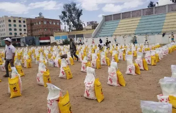 During the holy month of Ramadan in 2023, Al-Mowasah Women's Development Foundation in Sanaa distributed food baskets of oil, rice, sugar and flour to families in need. [Al-Mowasah Facebook page]