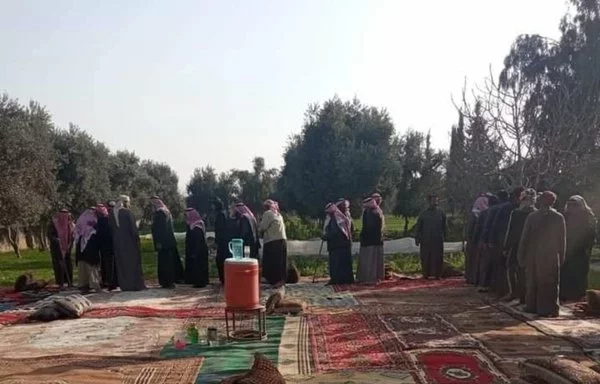 A tribal reconciliation session held in Deir Ezzor province in March 2023. [Naher Media]