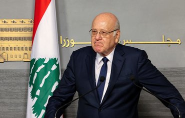 Lebanese denounce Iranian regime's 'unacceptable' interference in Lebanon