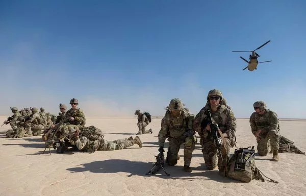 US soldiers train with members of the Free Syrian Army (formerly known as Jaish Maghawir al-Thawra) near al-Tanf garrison on November 20. [Operation Inherent Resolve]