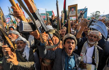 Houthis intensify repression with mass burials, arrests