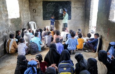 Houthi violations collapse Yemen's education, threatening teachers