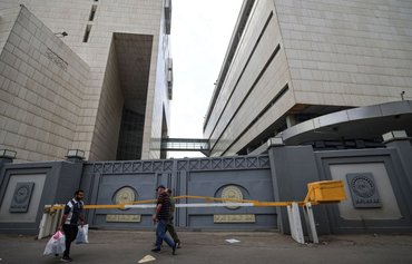 Iraq cannot afford militia money laundering